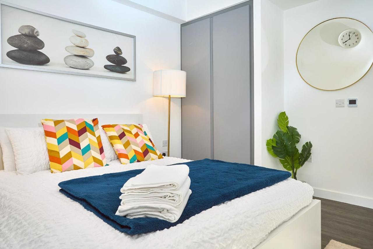 Morden Lovely 3Bedroom Apartment London Abbey Wood Zewnętrze zdjęcie